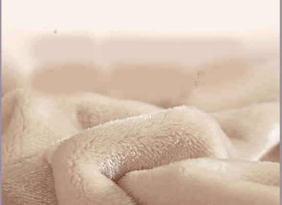 KTX-480275 Flannel Blanket with Cartoon Anime Print - Soft Polyester Fiber for Air Conditioning and Comfort