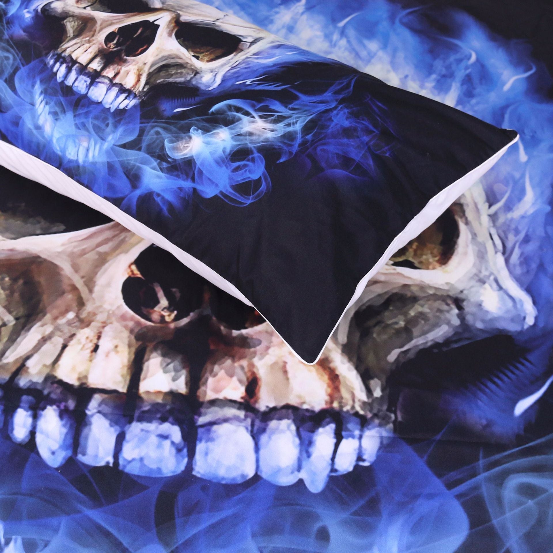 KTX-482067 Blue Flame Skull 3-Piece Bedding Set in Polyester