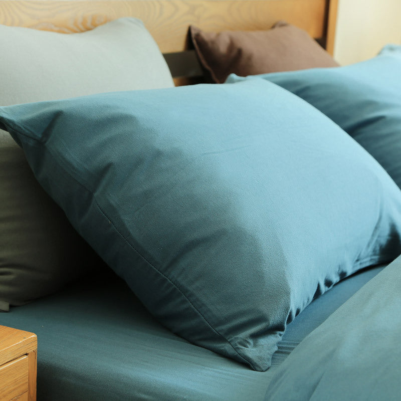 KTX-489939 Cotton Four Piece Bedding Set in Various Sizes - Soft and Cozy Mattress Cover, Quilt Cover, and Pillow Cases