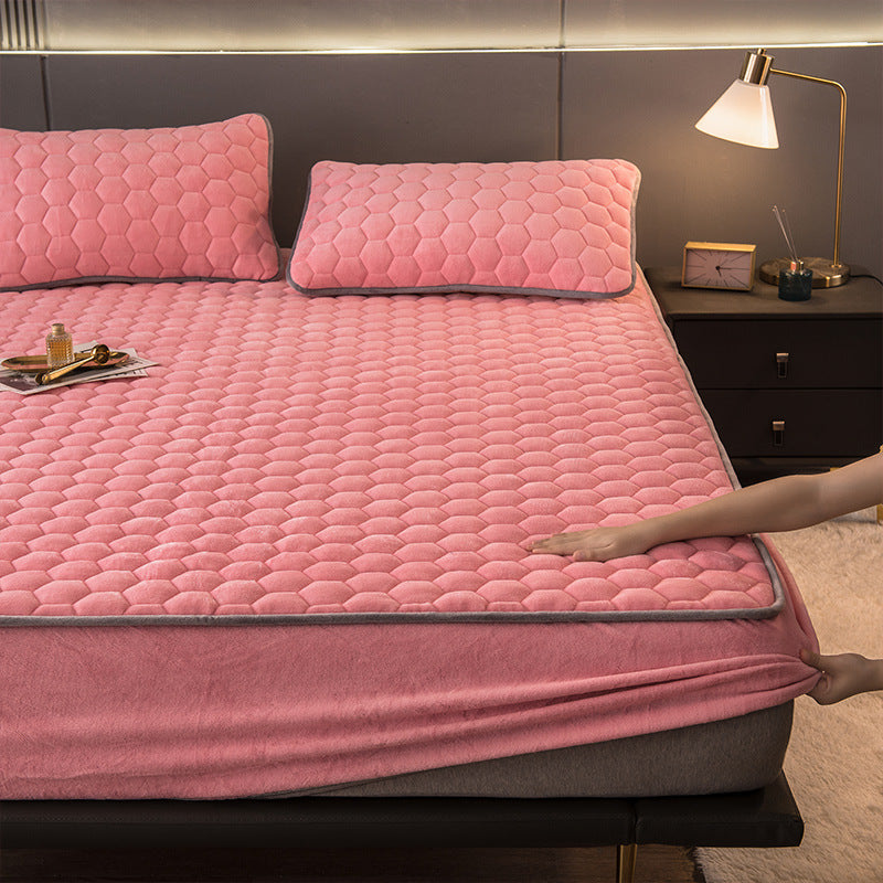 KTX-490323 Breathable 3-Piece Solid Color Quilted Mattress Set with Pillow Covers