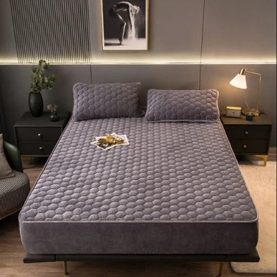 KTX-490323 Breathable 3-Piece Solid Color Quilted Mattress Set with Pillow Covers