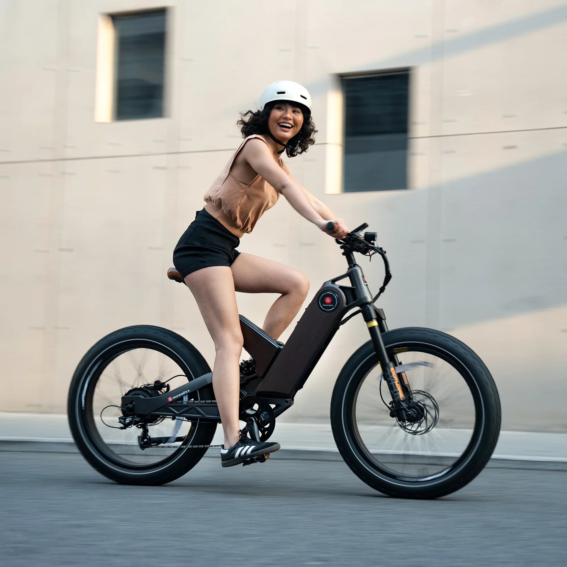 KTX-498771 750W Torque Sensor Electric Fat Tire Bike with 7-Speed Gear and 80-Mile Range