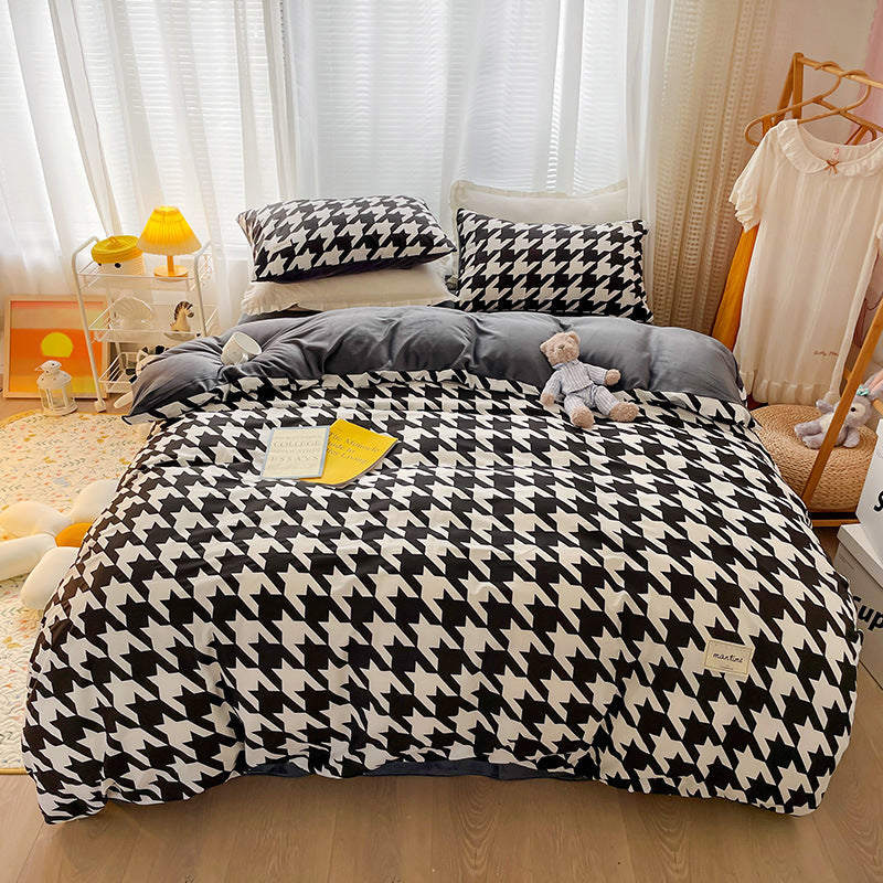 KTX-513043 Cotton and Velvet Four-Piece Bed Set for Autumn and Winter with Stylish Prints