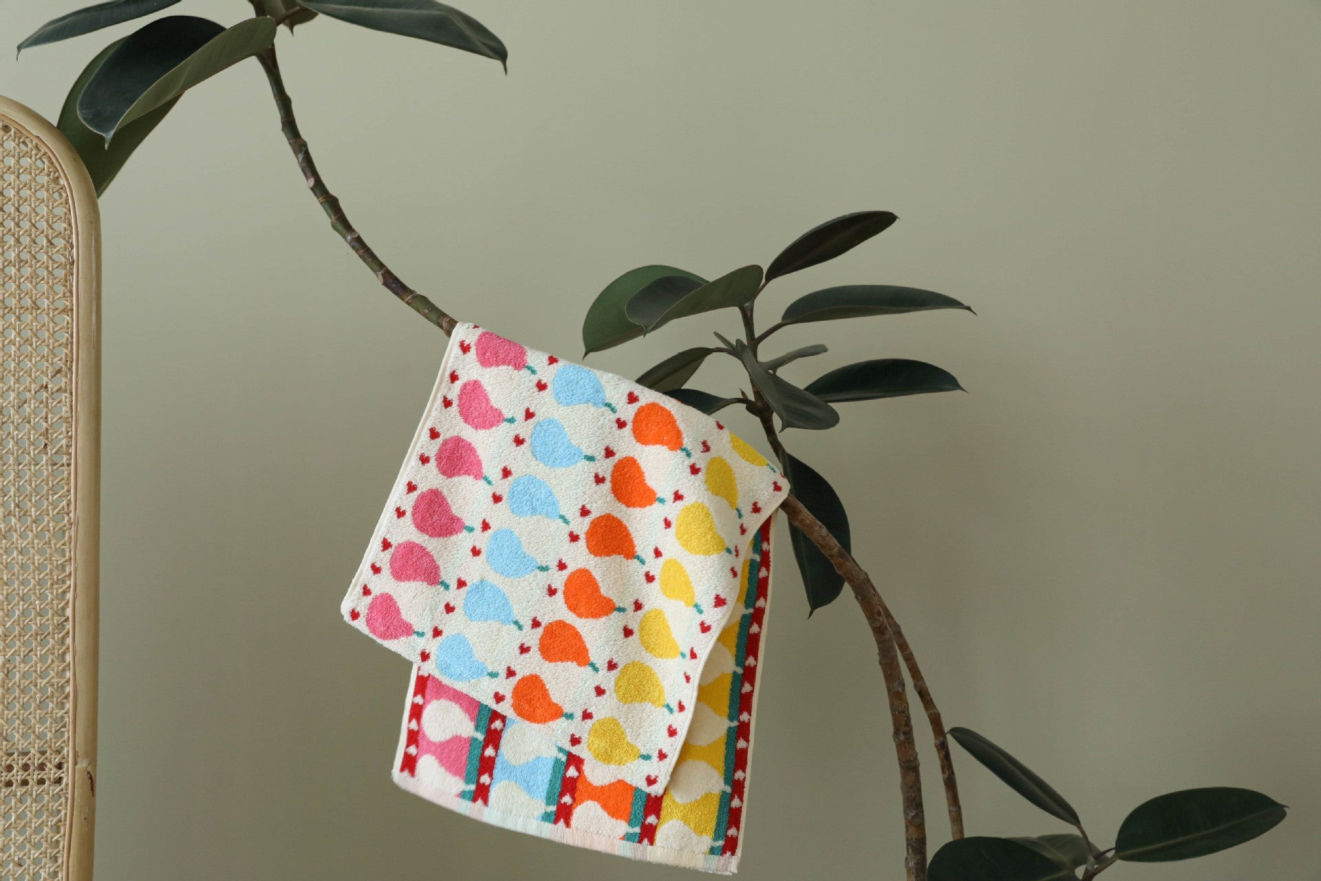 KTX-513299 Children's Absorbent Square Towel in Pure Cotton - Available in Pear Green, Beige, and Yellow