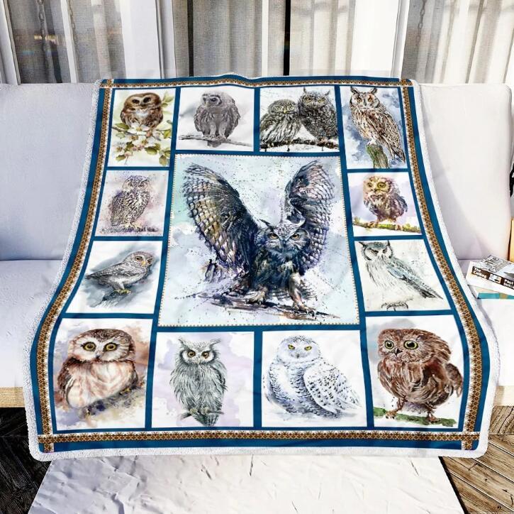 KTX-513875 Cozy Cartoon Owl Flannel Blanket for All Seasons