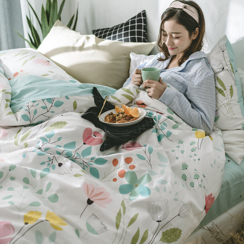 KTX-525395 Cotton 4-Piece Pineapple Duvet Cover Set for Spring and Summer - Includes Quilt Cover, Sheet, Pillowcases