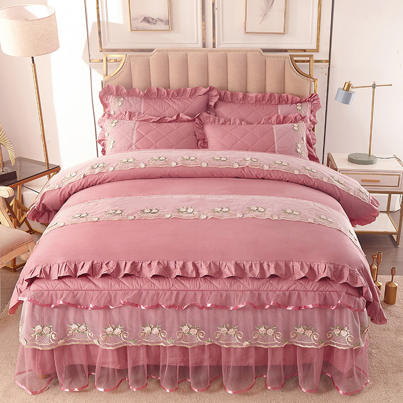 KTX-528851 Cotton Quilted Lace Bedspread Set – Full Size with Bed Skirt, Duvet Cover, and Pillowcases