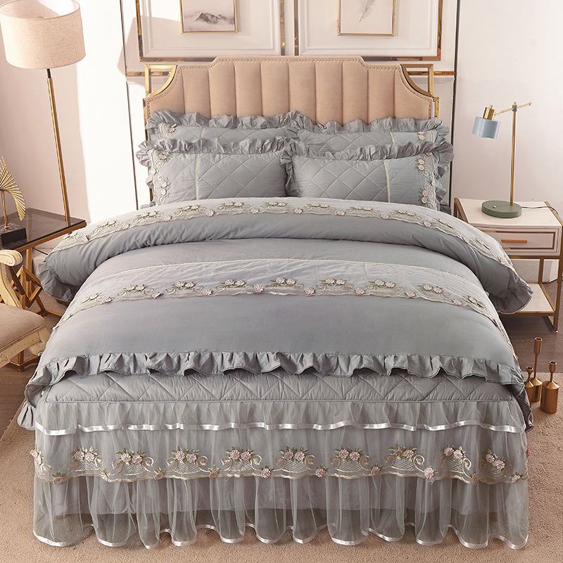 KTX-528851 Cotton Quilted Lace Bedspread Set – Full Size with Bed Skirt, Duvet Cover, and Pillowcases
