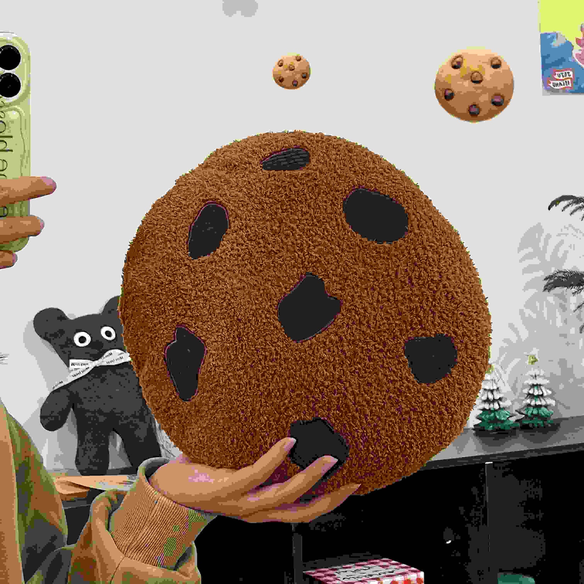 KTX-530003 Giant Cookie Plush Throw Pillow - Soft Plush Bedding Decor, 28cm x 45cm