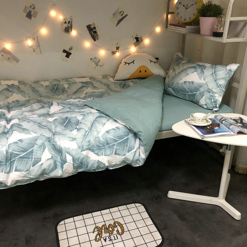 KTX-535251 Four-Piece Japanese Bedding Set with Floral Design - Polyester Quilt, Bed Sheets, and Pillowcases