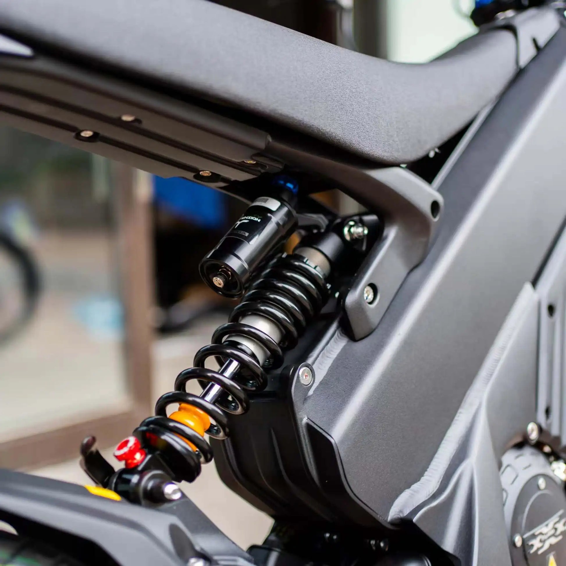 KTX-548883 60V 6500W Electric Mid-Drive Bike with 40Ah Battery, Off-Road Capabilities, Dual Hydraulic Suspension, and Oil Disc Brakes