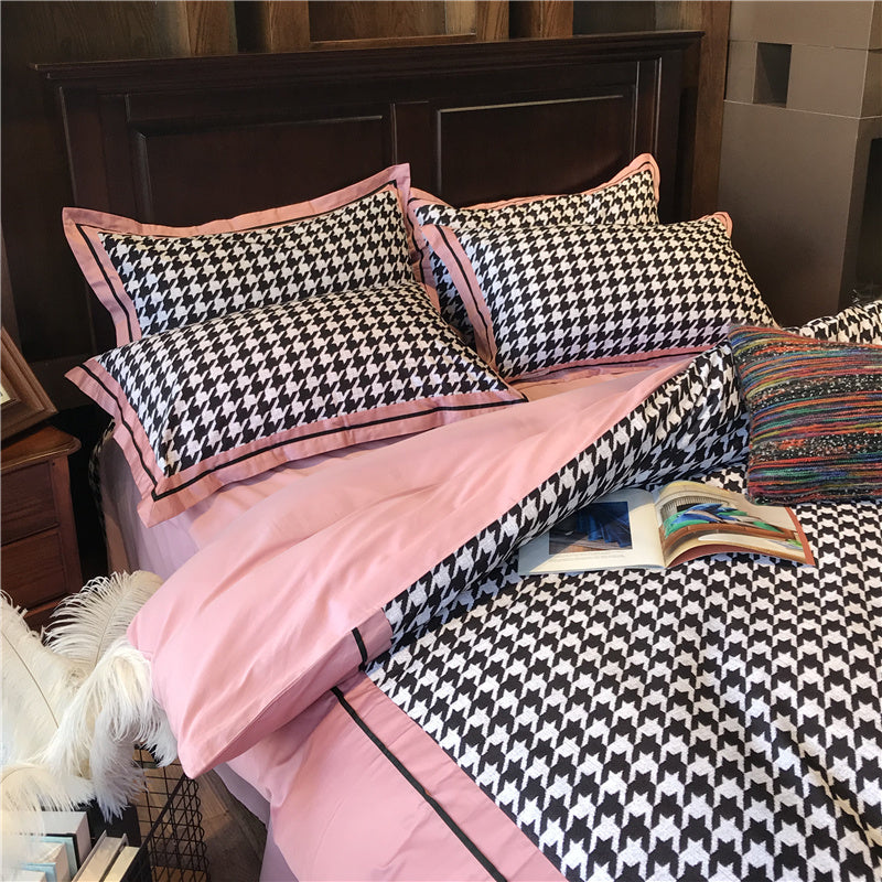 KTX-562451 Simple Cotton Velvet Brushed Four-Piece Bedding Set in Shu-Pink Houndstooth
