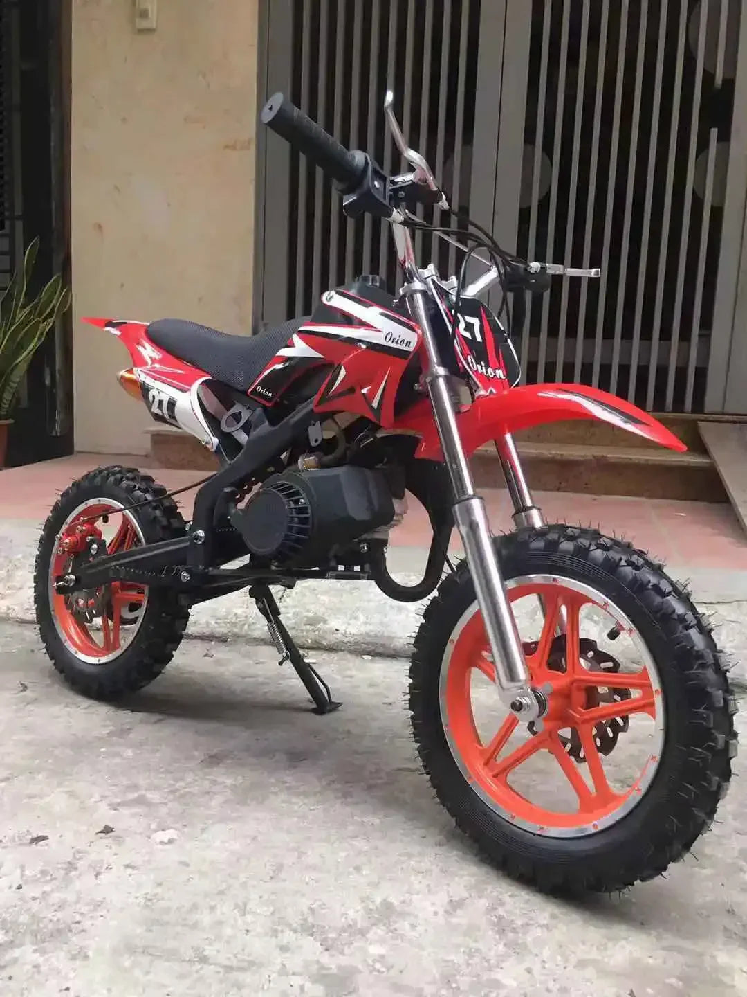 KTX-567635 50cc Kids Dirt Bike, 2-Stroke Gasoline Motorcycle, Manual Ignition, Disc Brakes, 30km/h Max Speed