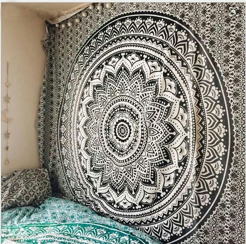 KTX-567763 Indian Mandala Tapestry in Green and Blue Floral Design - 210x150cm Wall Art, Bedspread, Yoga Blanket, Table Cloth