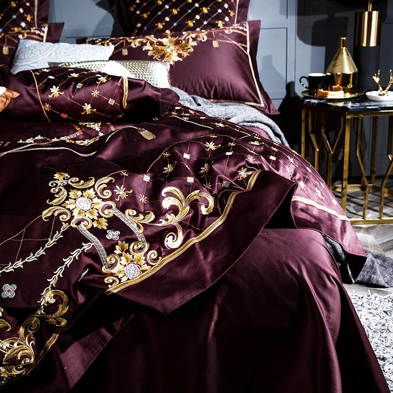 KTX-579731 European Style Cotton Embroidery Four-Piece Bedding Set in Geometric Pattern
