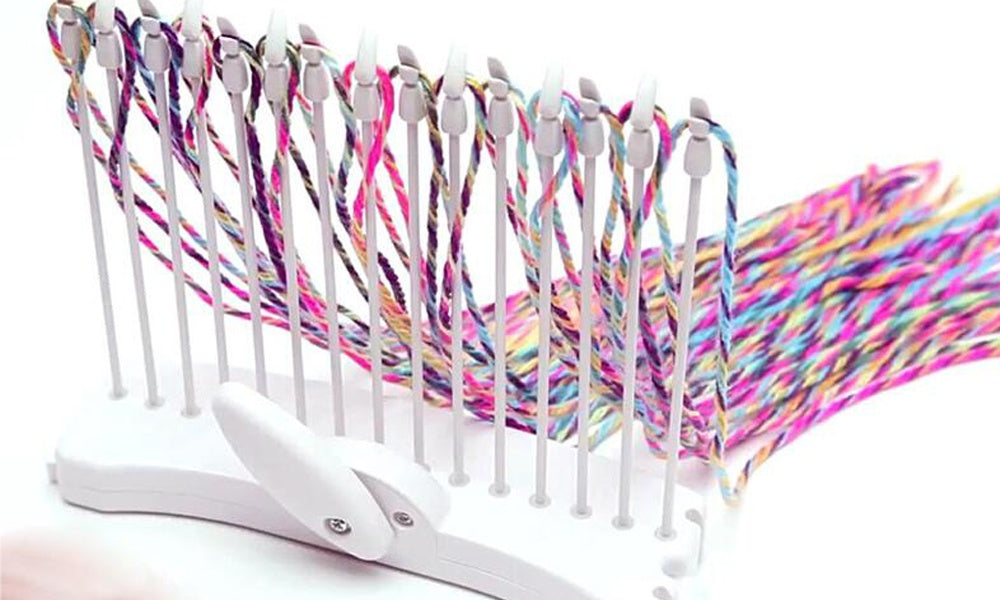 KTX-580243 Creative Children's Loom for Fun and Easy Weaving, Includes Thread