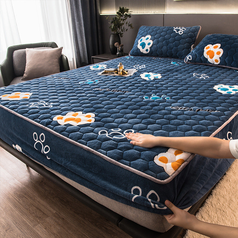 KTX-580371 Thickened Coral Pile Cotton Bed Cover with Pillowcases - Light Grey - Multiple Sizes Available