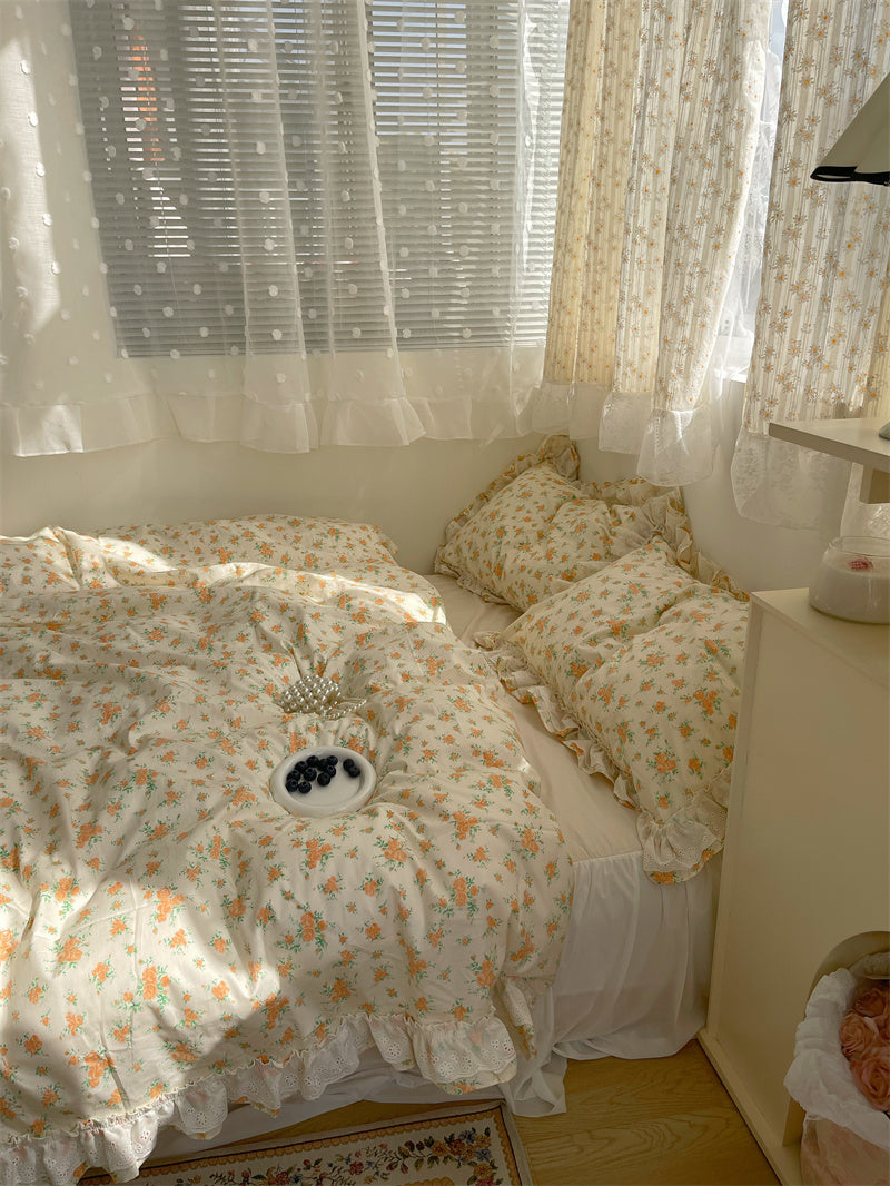 KTX-601299 Cotton Lace Four-Piece Bedding Set with Quilt Cover and Bed Skirt