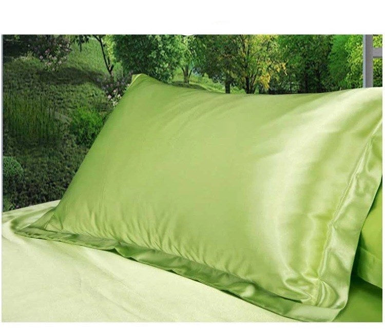 KTX-614483 Silk Satin Feel Single Pillowcase Made from Soft Polyester Fiber