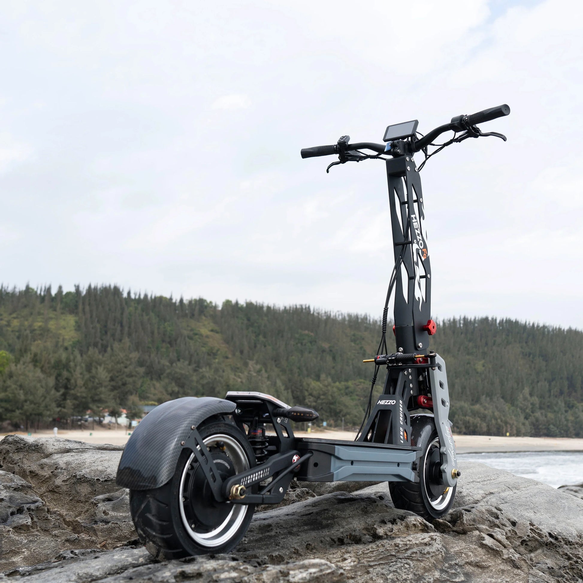 KTX-625043 High-Speed 12-Inch Dual Motor Off-Road Electric Scooter, 8000W, 40AH Battery, Foldable, 75KM/H Max Speed