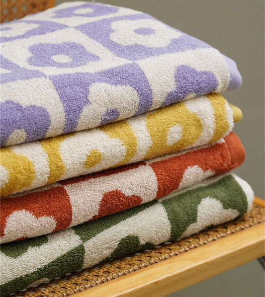 KTX-633171 Retro Style Cotton Fish Scale Towel Set - Face and Bath Towels in Lattice Floral Colors