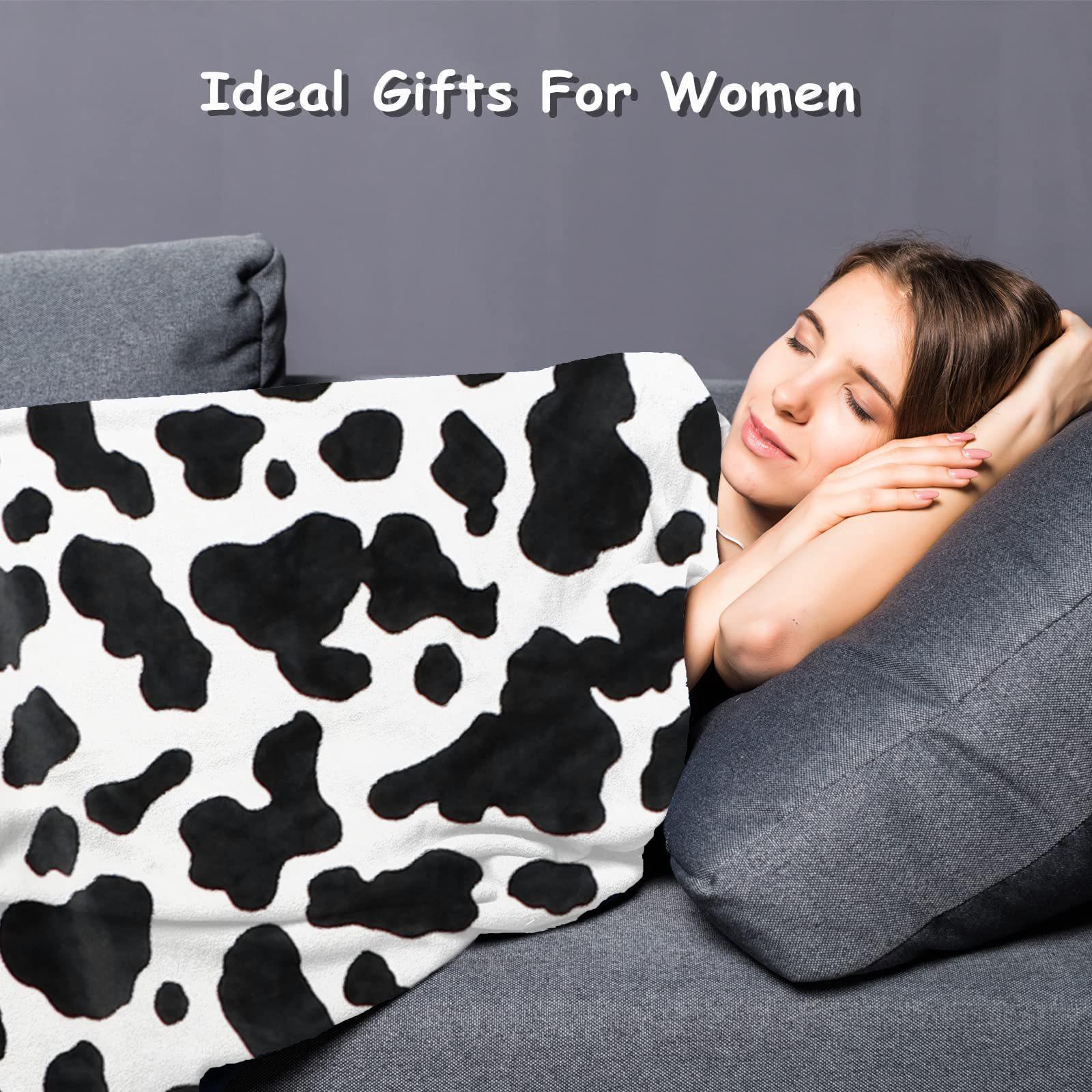 KTX-637971 Cow Print Flannel Blanket - Soft and Cozy, Available in Multiple Sizes for All Seasons
