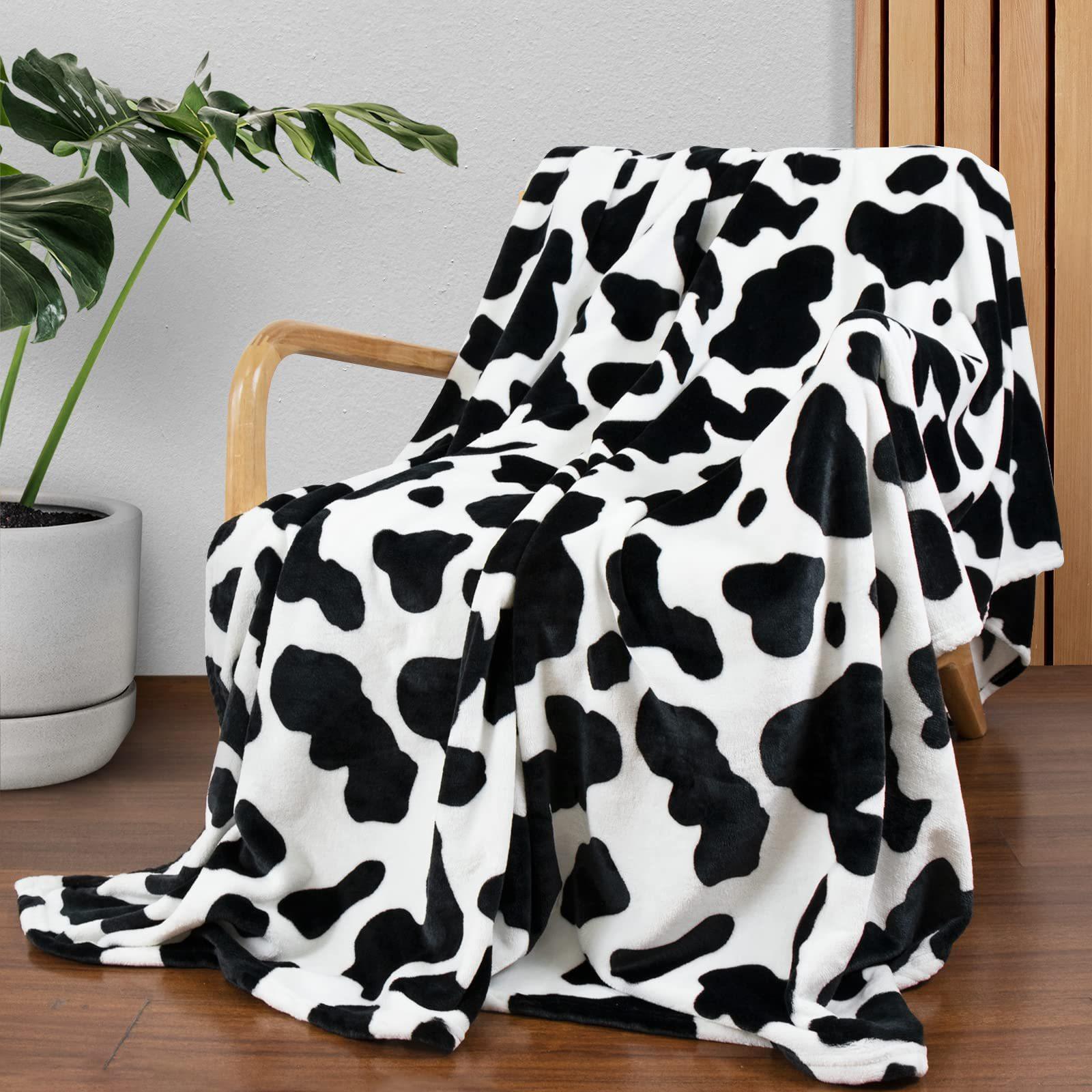 KTX-637971 Cow Print Flannel Blanket - Soft and Cozy, Available in Multiple Sizes for All Seasons