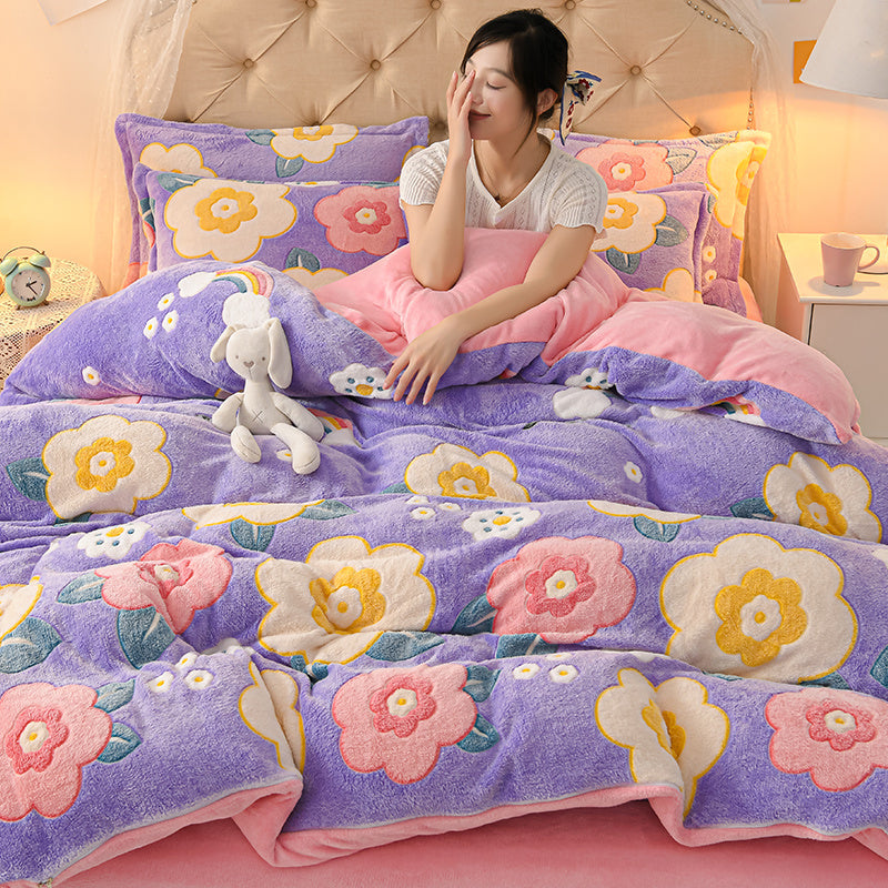 KTX-647571 Coral Velvet Double-Sided Bedding Set with Cartoon Patterns, 4-Piece Collection for Various Bed Sizes
