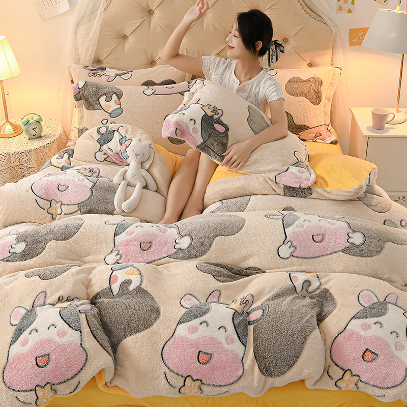 KTX-647571 Coral Velvet Double-Sided Bedding Set with Cartoon Patterns, 4-Piece Collection for Various Bed Sizes