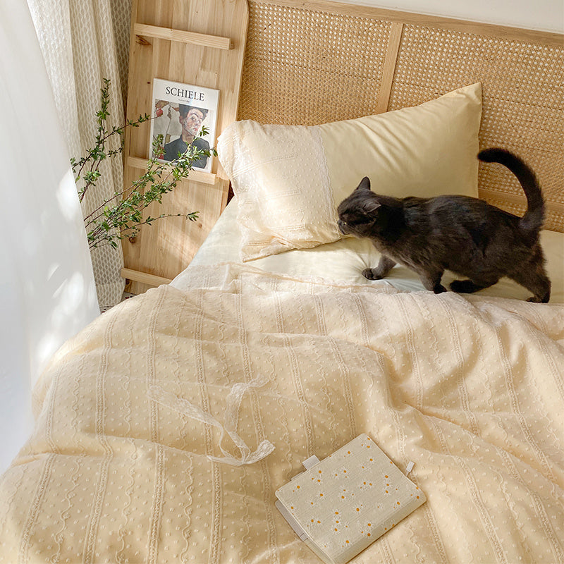 KTX-651667 Soft Cotton Bed Linen Set in Cream Yellow - Four-Piece Korean Style Bedding for Various Bed Sizes