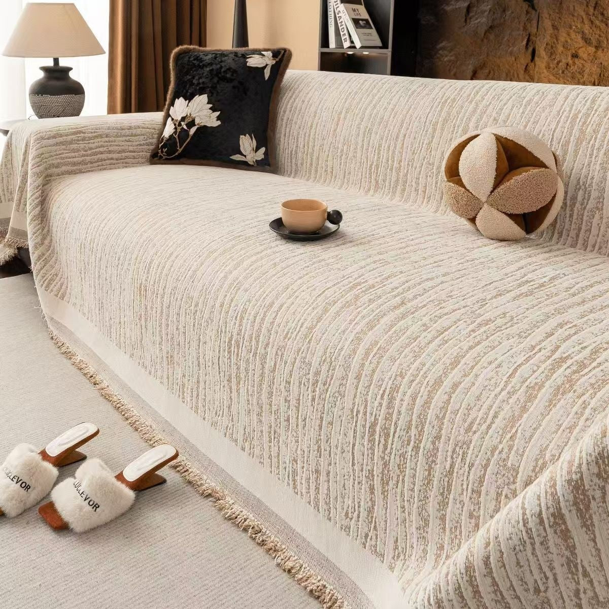 KTX-653907 Universal High Sense Anti-Scratching Chenille Sofa Cover - All-Inclusive Dust Protection in Soft Colors