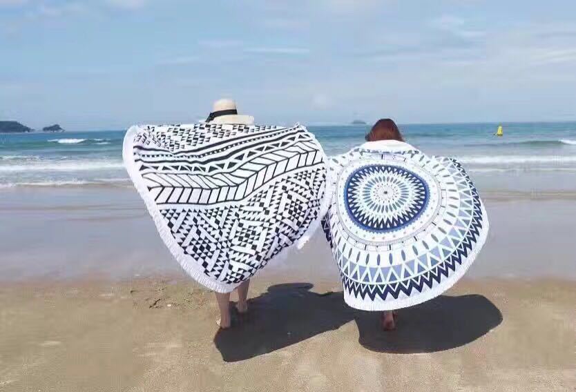 KTX-655315 Round Microfiber Beach Towel with Water Absorption and Quick Dry Features - 150cm x 150cm, Soft to the Touch