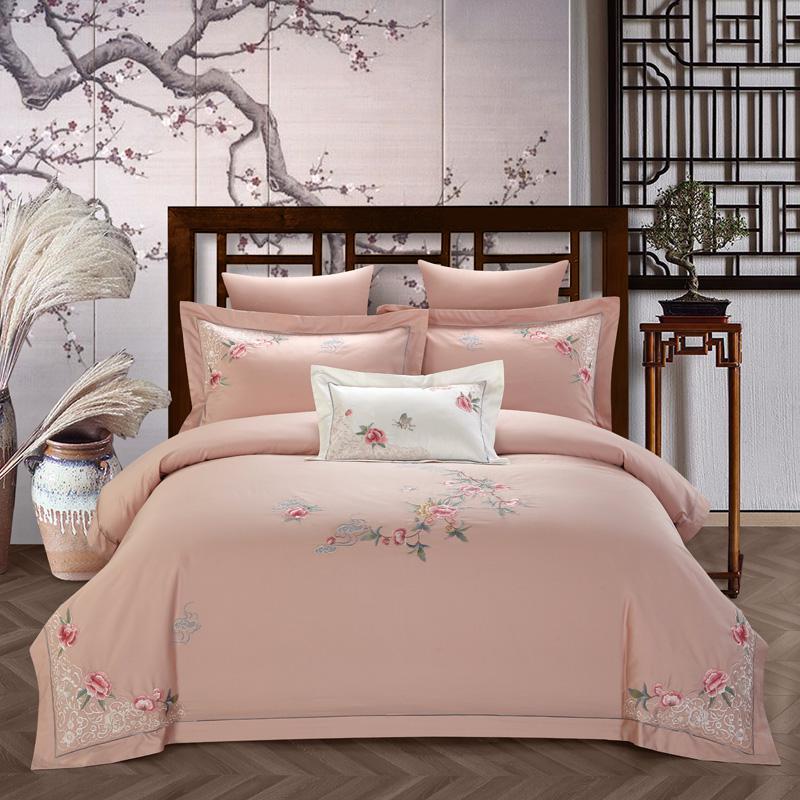 KTX-682323 Elegant Cotton Embroidery Bedding Set for 1.5m/2.0m Beds - 4-Piece Collection with Quilt, Sheet, and Pillowcases