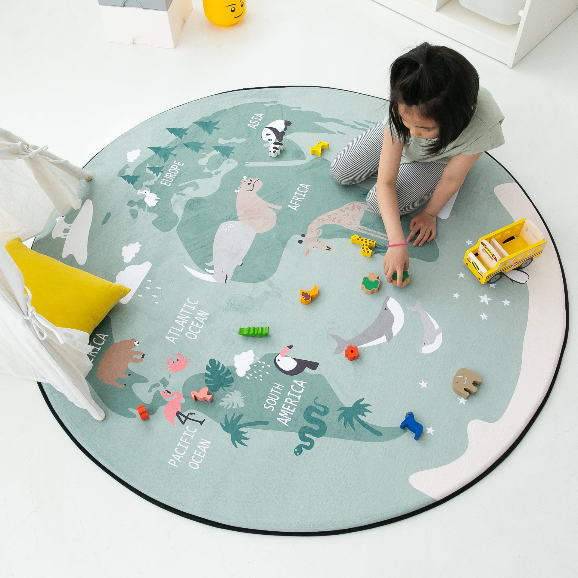 KTX-685459 Cartoon Round Slow Rebound Floor Mat for Living Room or Bedroom - Available in Various Designs and Sizes