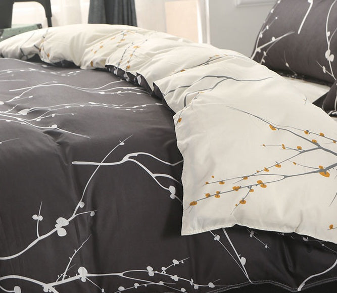 KTX-686099 Elegant Four-Piece Quilt Set in Various Sizes: Single to King Options