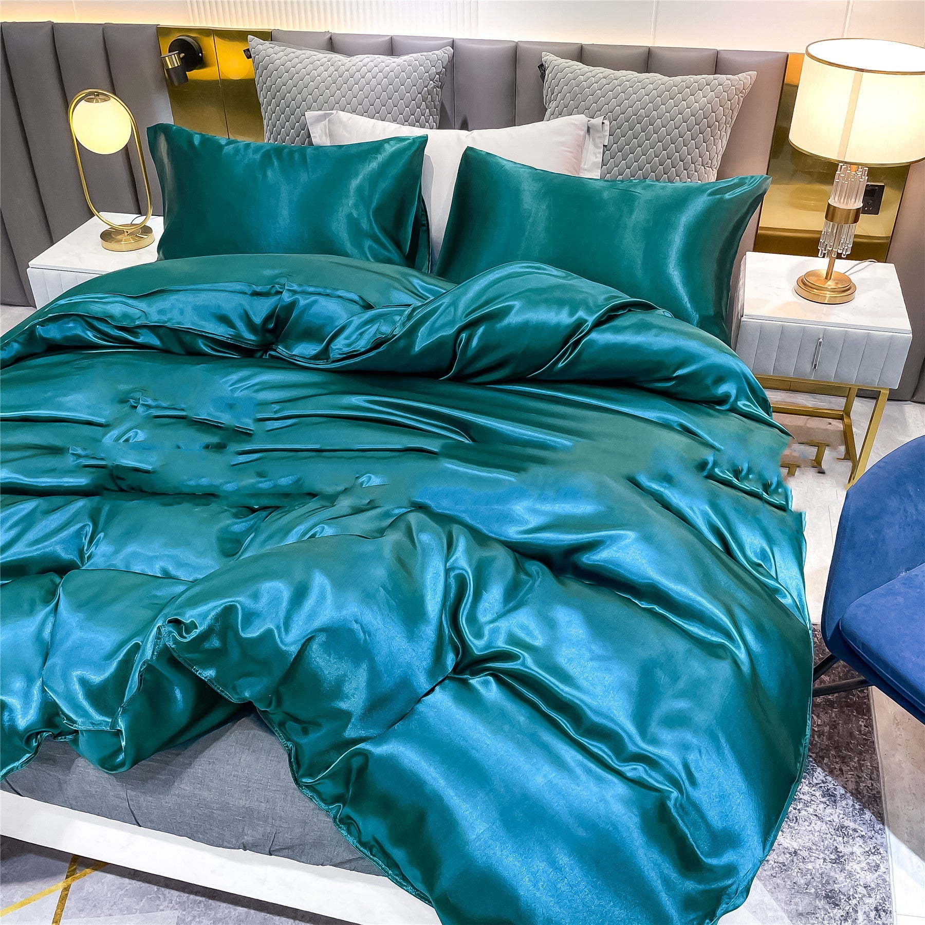 KTX-689235 Satin Three-Piece Quilt Cover and Pillowcase Set in Solid Colors