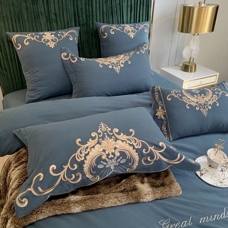 KTX-694995 Luxury Four-Piece Cotton Bed Linen Set with Silk Embroidery, Available in Multiple Sizes