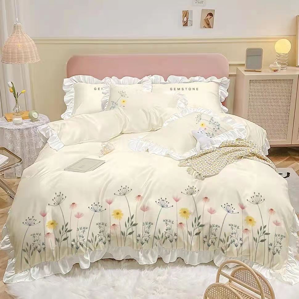 KTX-699283 Washed Cotton Four-Piece Embroidered Quilt Cover Set with Floral Designs