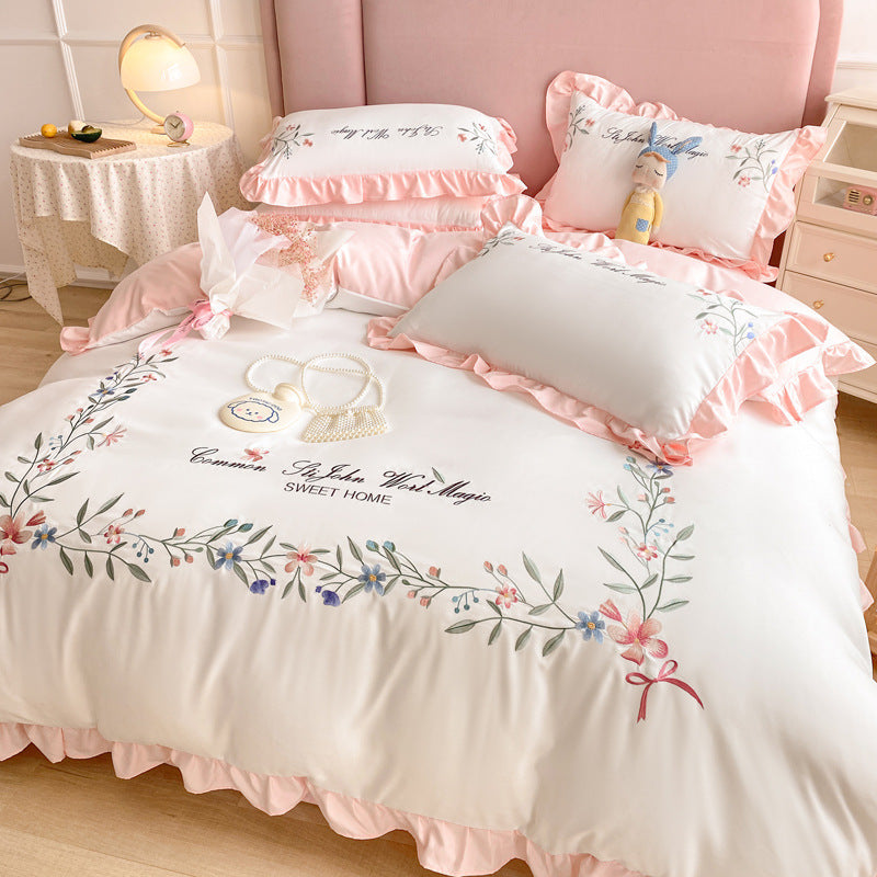 KTX-699283 Washed Cotton Four-Piece Embroidered Quilt Cover Set with Floral Designs