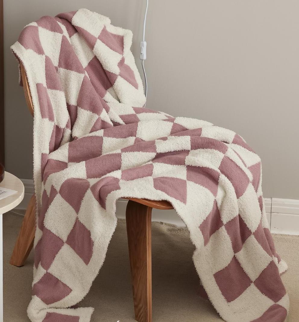 KTX-703507 Checkerboard Pattern Lamb Fleece Sofa Blanket in Multiple Colors - Cozy and Stylish Home Accessory