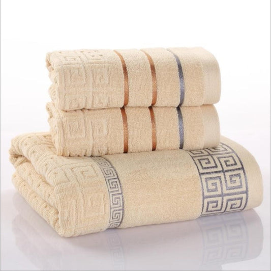 KTX-704467 Three-Piece Cotton Towel Set with One Bath Towel and Two Hand Towels
