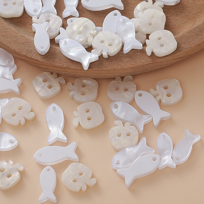 KTX-713619 Apple and Fish Shape Decorative Buckles for Kids' Coats - Metal Buttons in Various Sizes