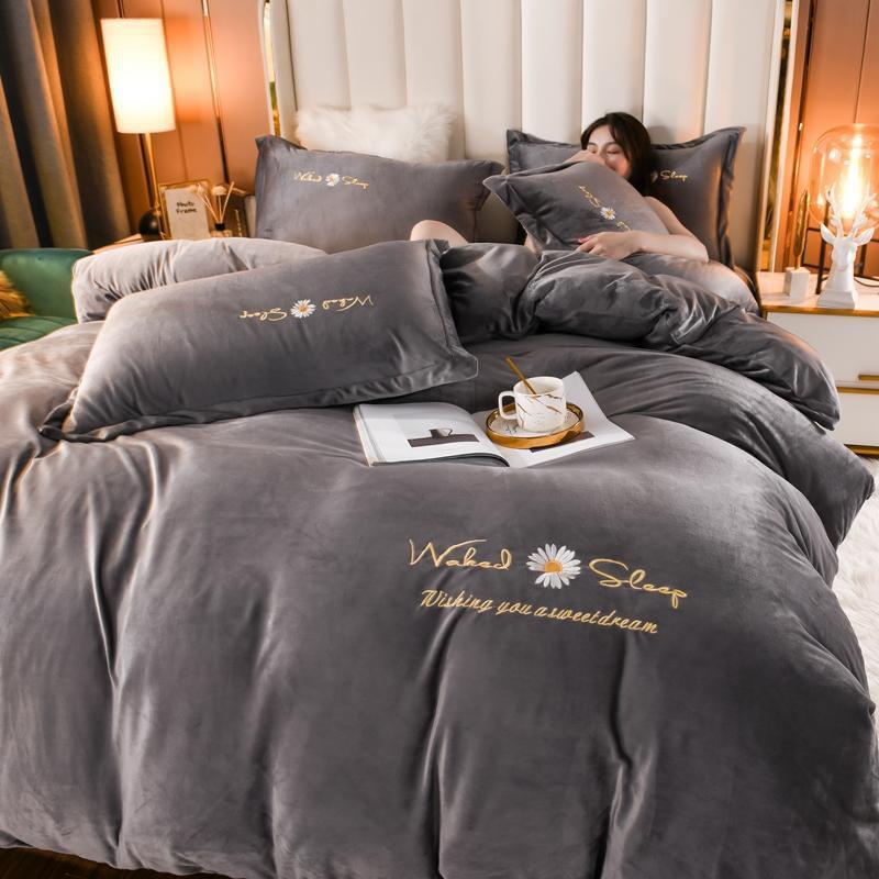 KTX-719379 Embroidered Crystal Velvet 4-Piece Bedding Set - Soft and Comfortable Design