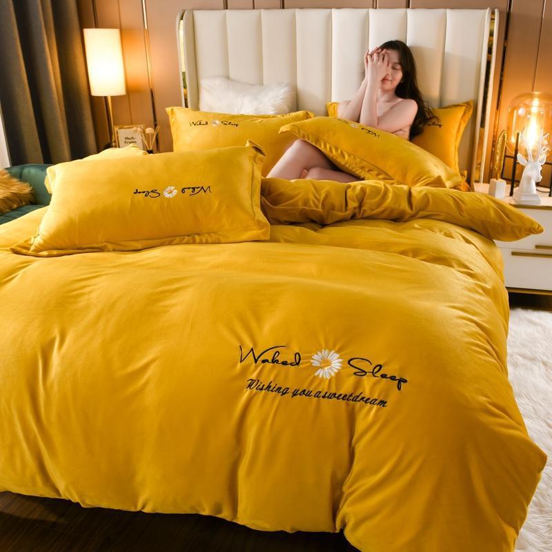 KTX-719379 Embroidered Crystal Velvet 4-Piece Bedding Set - Soft and Comfortable Design