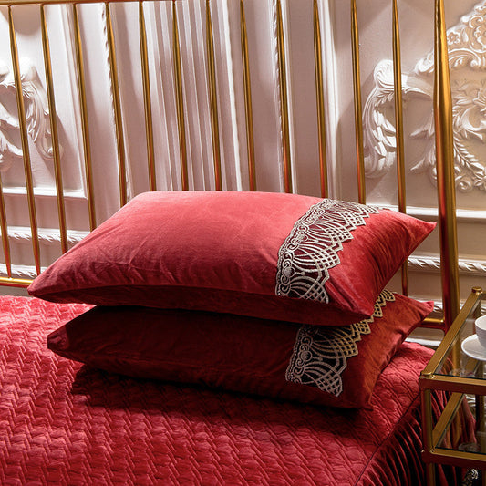 KTX-731859 Elegant Four-Piece Polyester Thick Crystal Velvet Bedding Set with Quilted Design