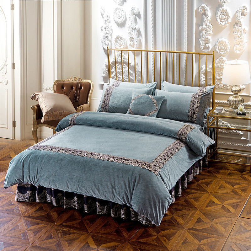 KTX-731859 Elegant Four-Piece Polyester Thick Crystal Velvet Bedding Set with Quilted Design