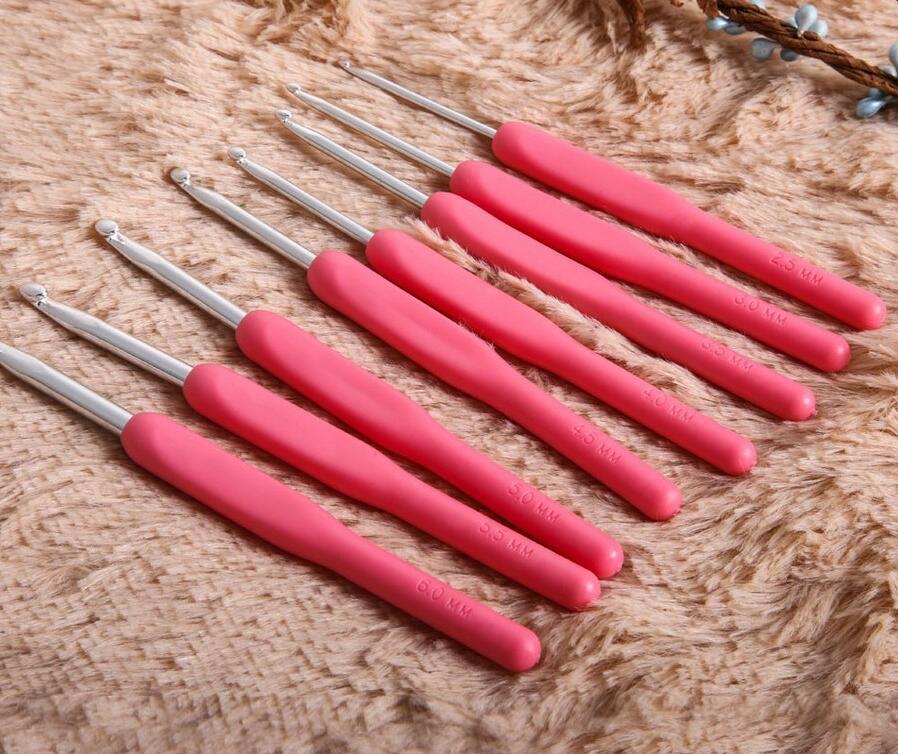 KTX-745235 Knitting Tools Set with 8 Comfort Handle Crochet Needles in Various Sizes