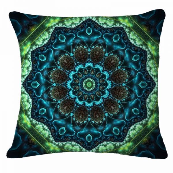 KTX-748691 Mandala Printed Velvet Cushion Cover for Cozy Home Décor