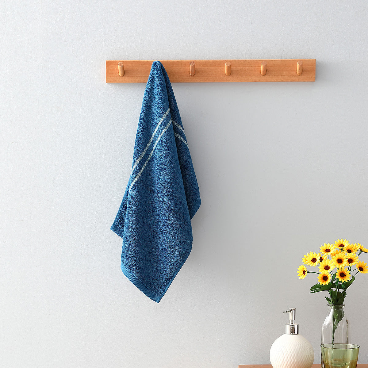 KTX-750739 Smart Sensor 100% Cotton Face Towel - 34cm x 74cm, Machine Washable, Cool Drying Recommended