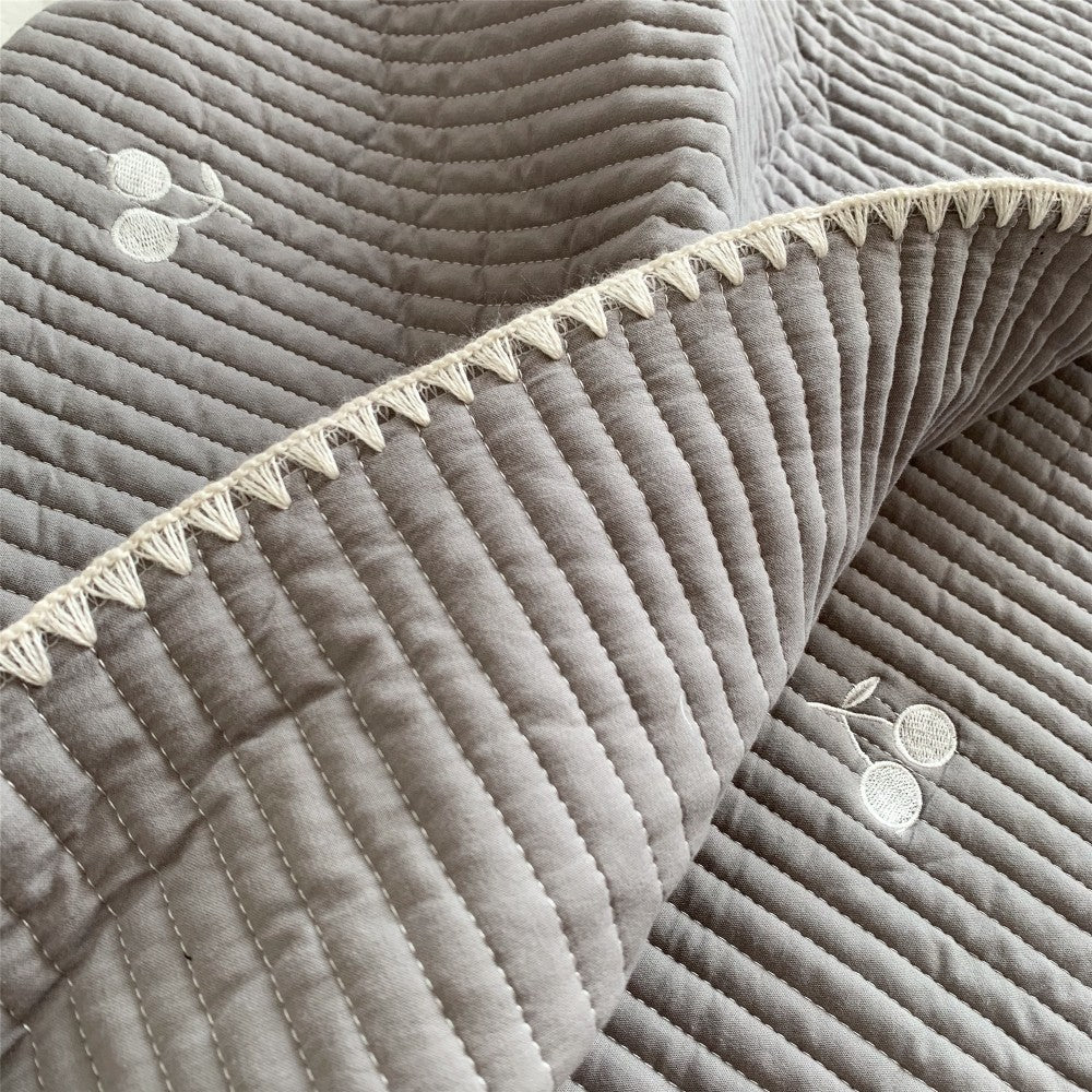 KTX-756755 Cotton Quilted Three-Piece Bed Cover Set with Matching Pillowcases